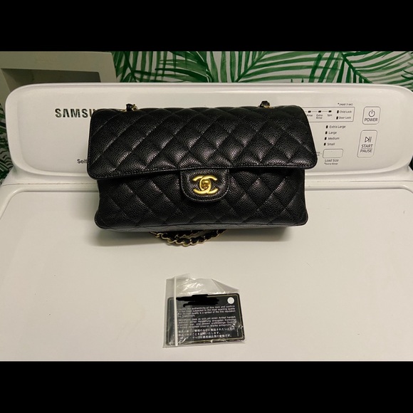 Classic Chanel Double Flap Black Caviar - Picture 4 of 11
